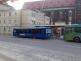 Autobus v zastávce.jpg