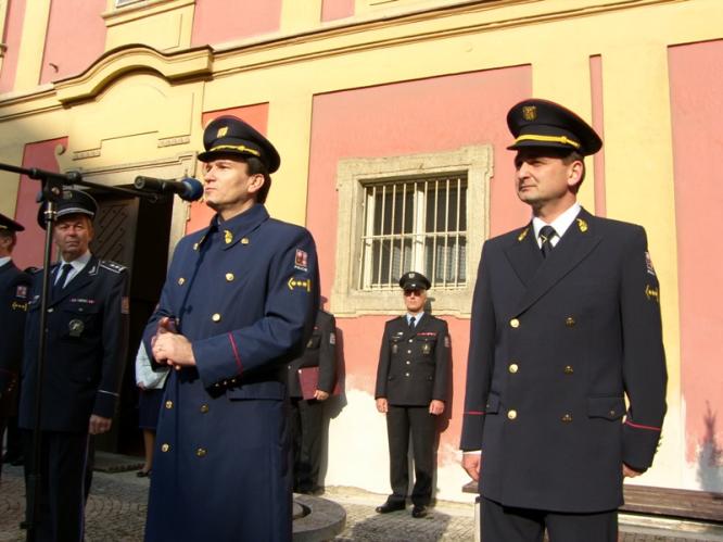 Policejní vozy.jpg