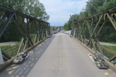 03.jpg