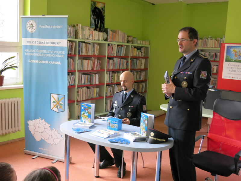 07. Karvinské čtení dětem.JPG