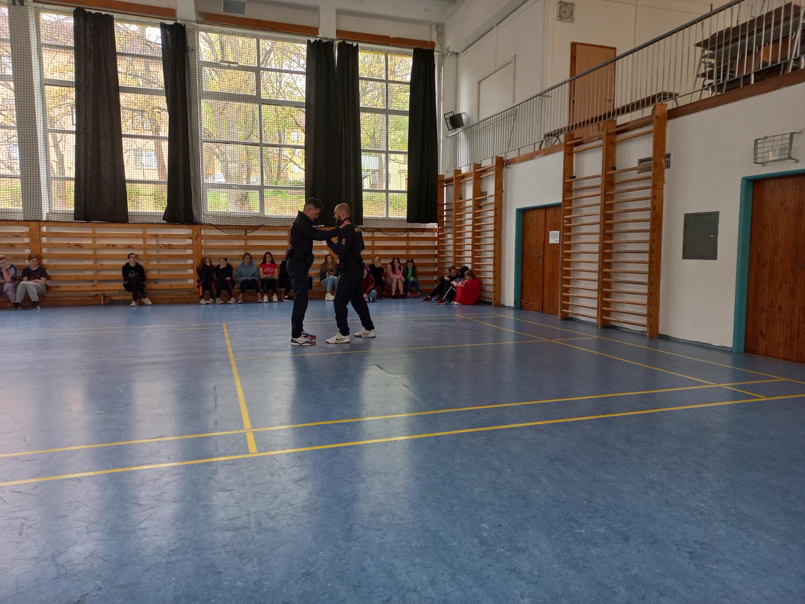 1 Nutná obrana a Krajní nouze