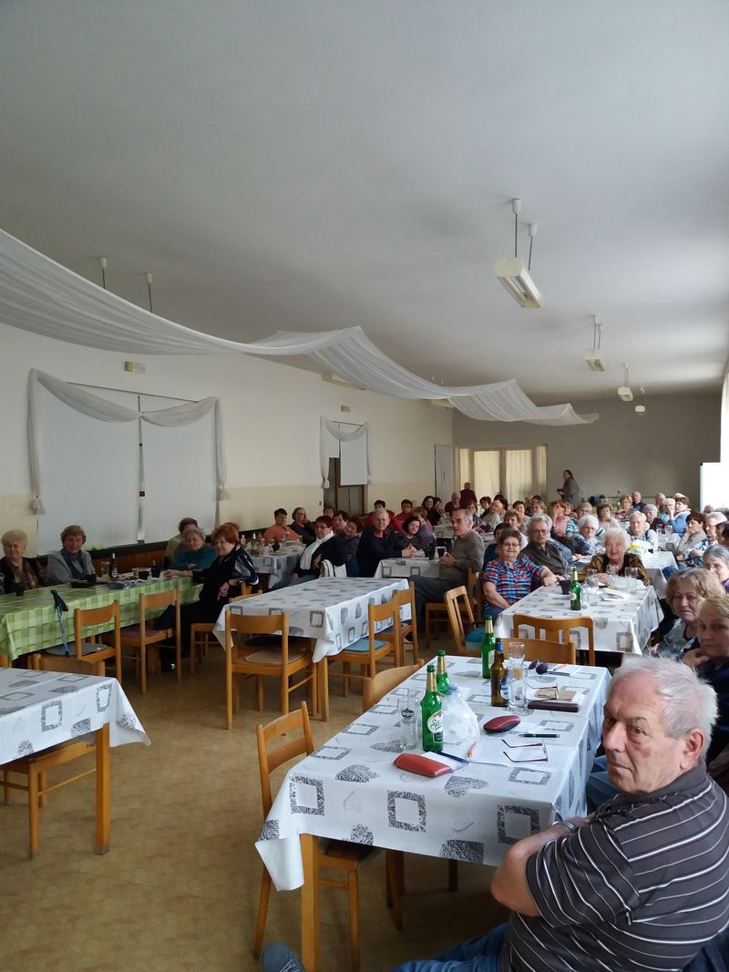 1 senioři Ivančice 1.jpg