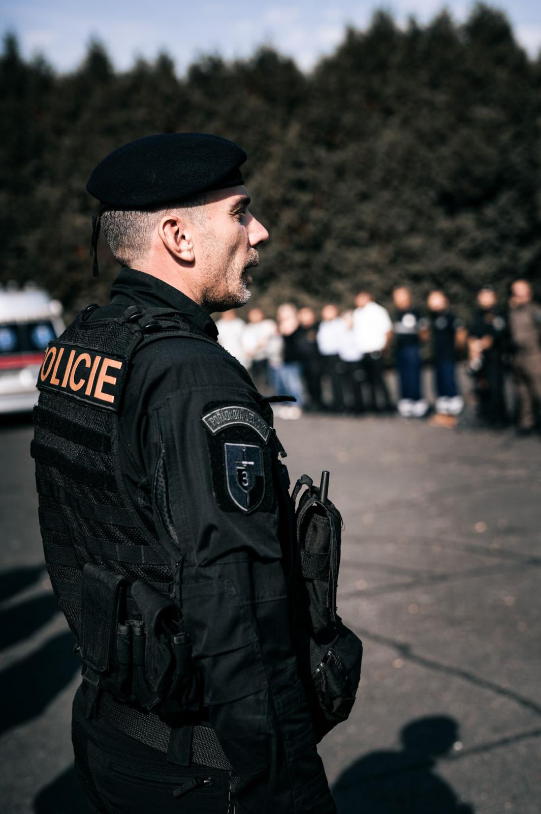 1. den - společné srovnávací cvičení pořádkových a zásahových jednotek