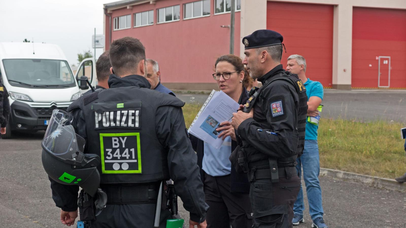 1. den - společné srovnávací cvičení pořádkových a zásahových jednotek