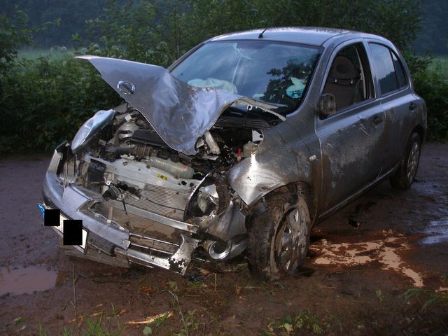 1.7.2009 - u Záchlumí, střet Nissan x strom