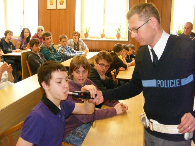 1.ZŠ J.Hradec - Přednášky pro žáky devátých tříd.jpg