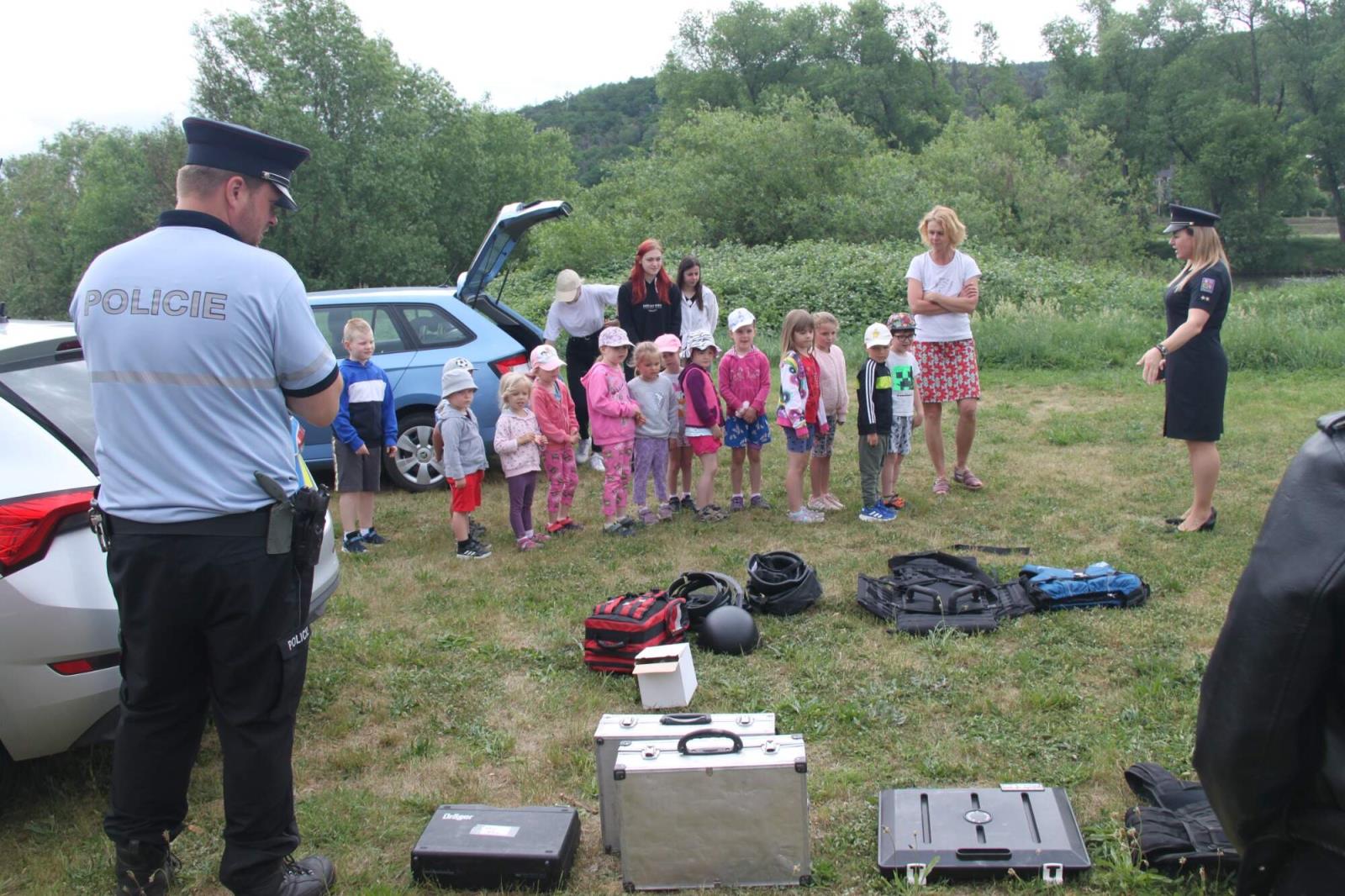 10 Den s policisty a hasiči