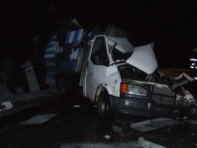 10.02.2009 - I/11 - čelní střet dvou nákladních vozidel