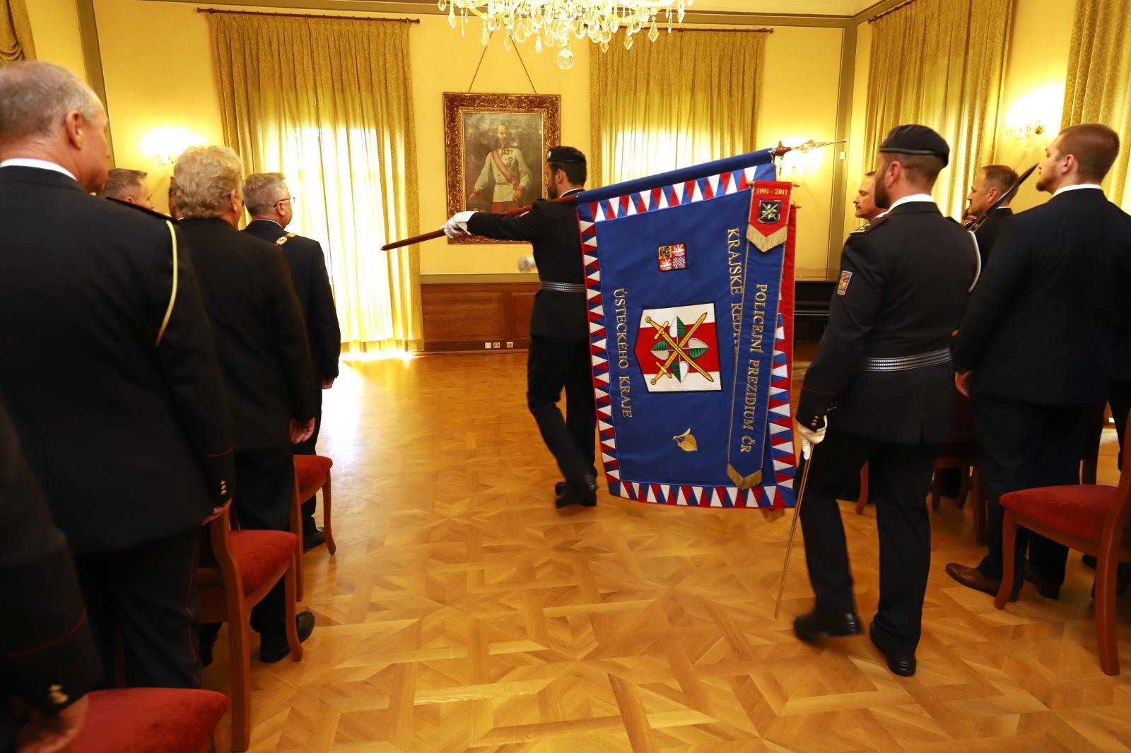 12 Slavnostní ocenění policistů.jpg