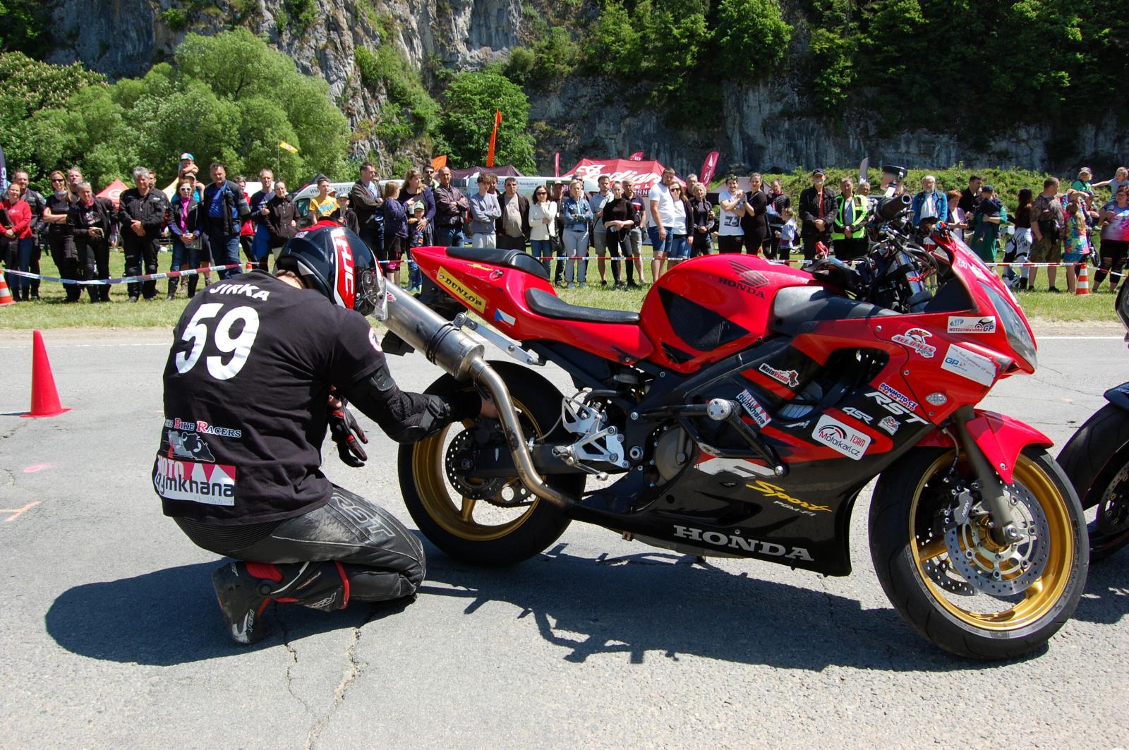 15 Ukázka Motogymkhana.jpg