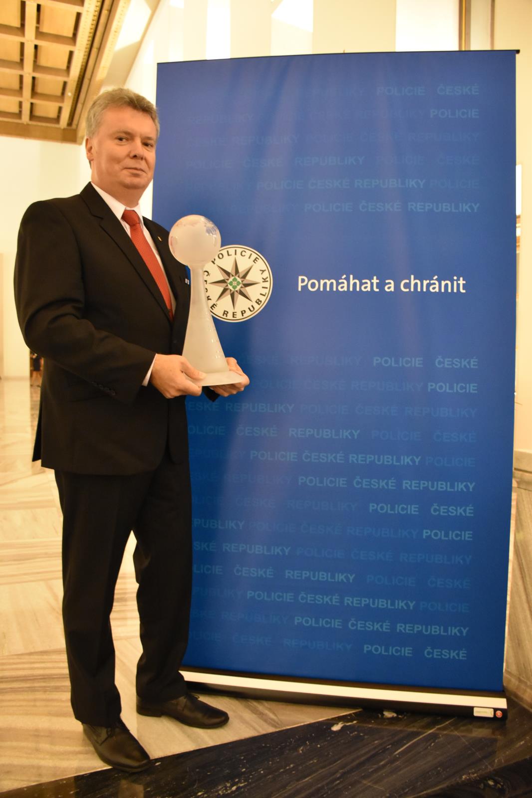 2 Jaromír Badin - Policista roku 2016  1.JPG