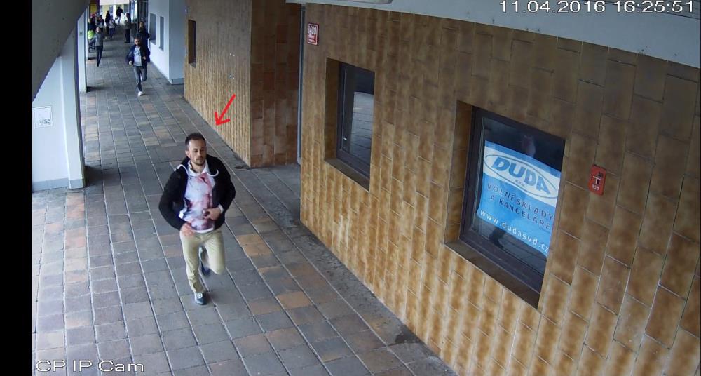 2 Podezřelý.jpg