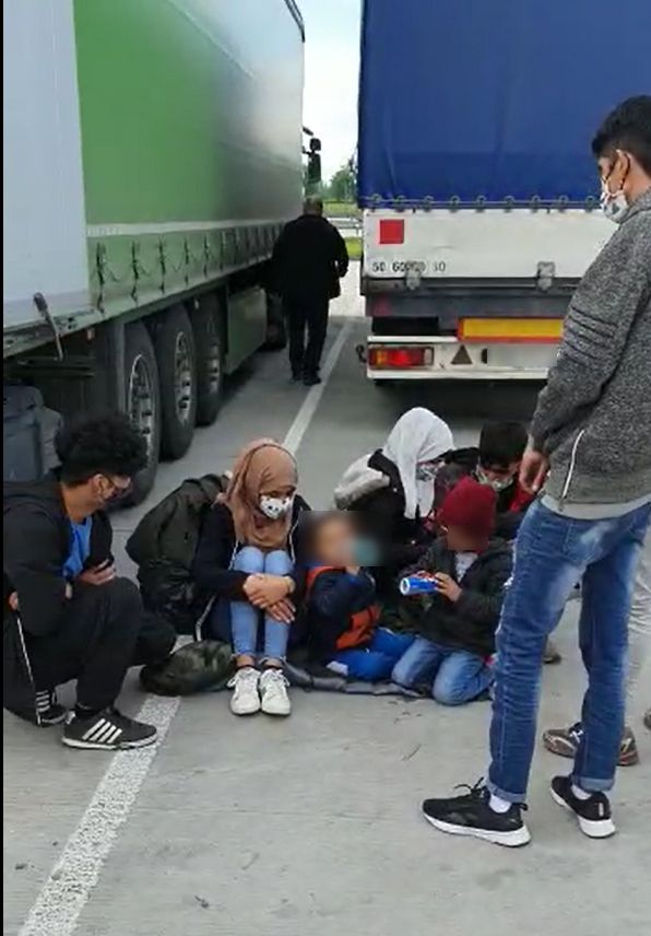 2 migranti2.jpg