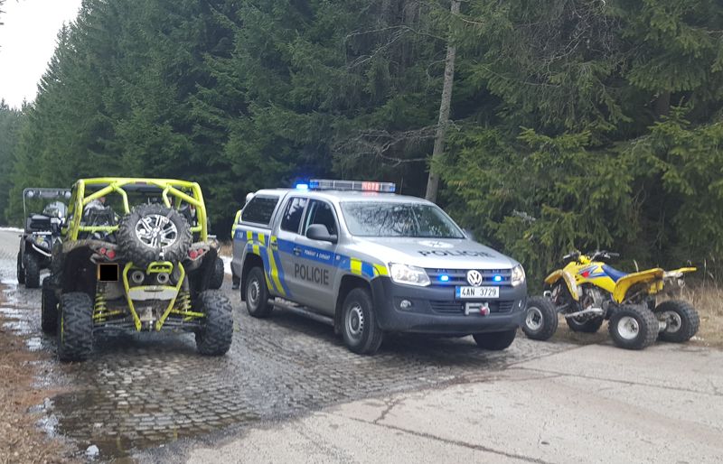 2 nepovolený vjezd - čtyřkolky.jpg