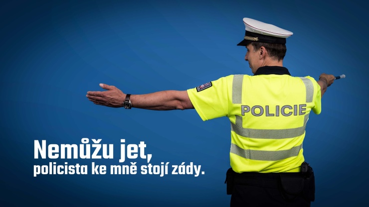 22 Řízení křižovatky policií