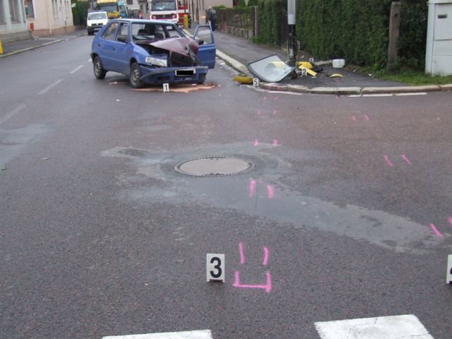 22.6.2009 - Česká Třebová, čelní náraz Š Felicia x sloup