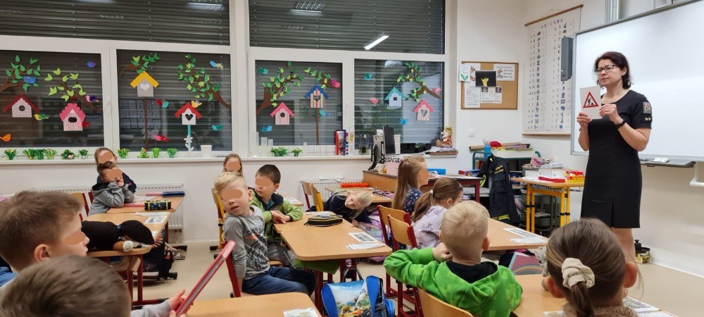 24. ZŠ Jirny 9.3.2023  Dopravní výchova.jpg