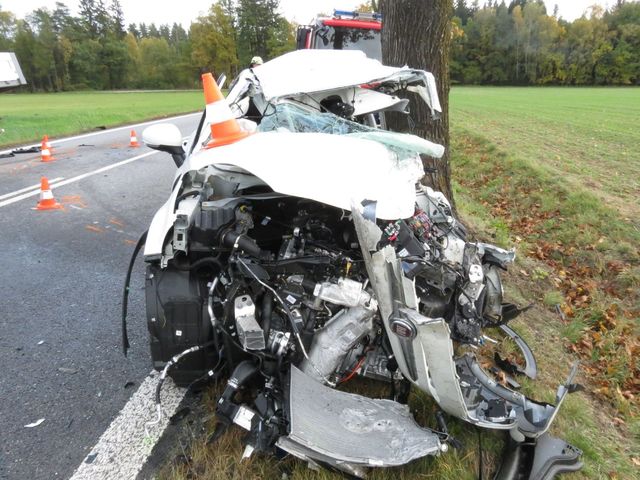 3 DN Nětřebice - čelní střet 12.10.2017 - 3.JPG