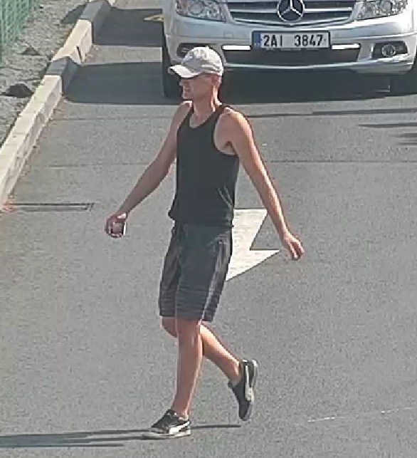 4 Podezřelý 2.jpg