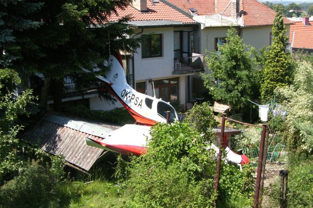 4 pad letadla Uherske Hradiste