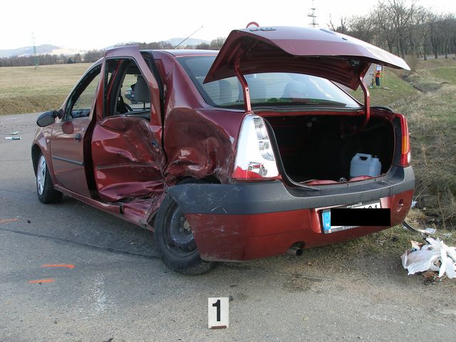 4.4.2009 - u hraničního přechodu, Dacia x VW