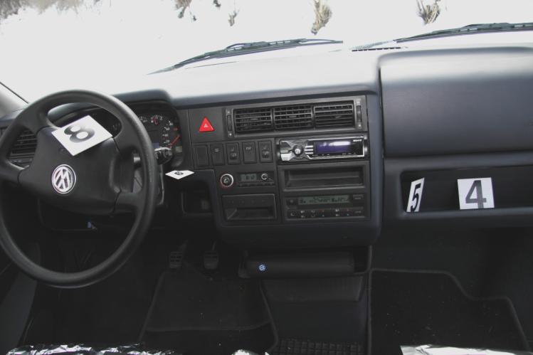 5 VW Caravelle.jpg