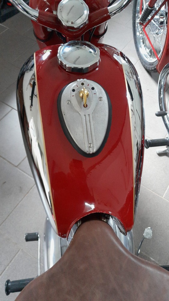 5 moto1,2.jpeg