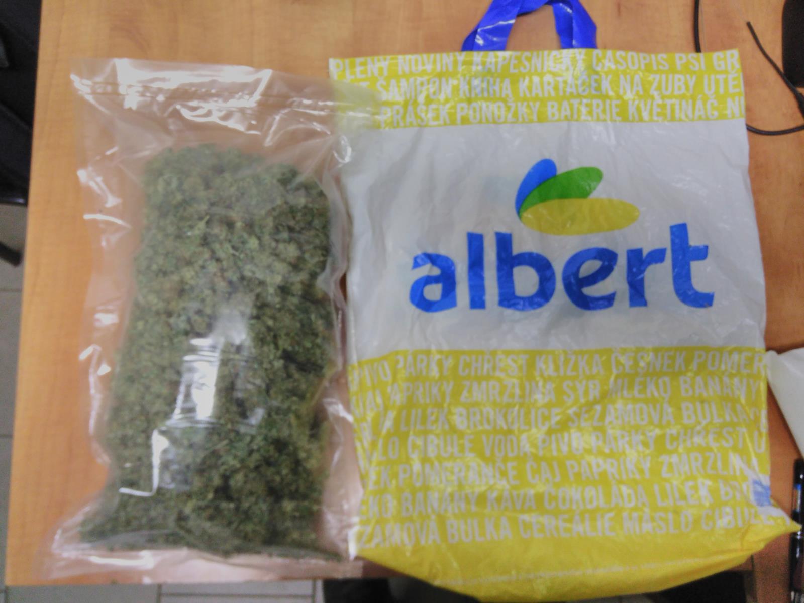 6 zajištěná marihuana (6).jpg