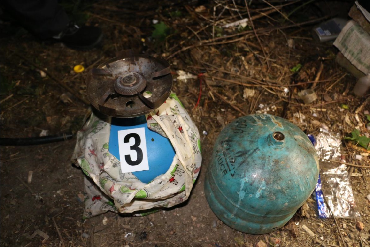 7 plynové bomby.jpg