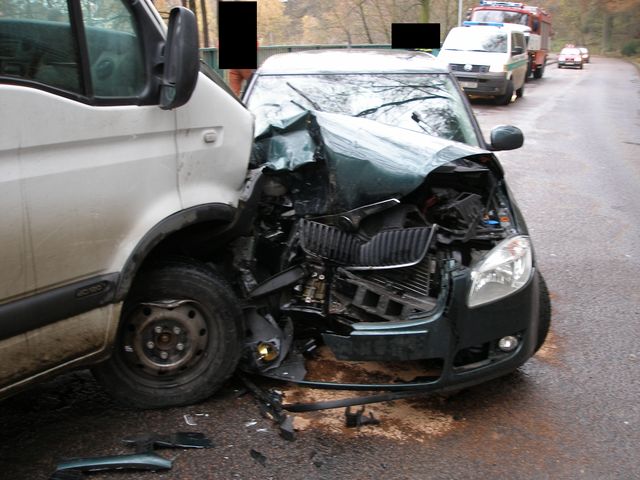 8.11.2009 - Žamberk, střet Renault x Škoda