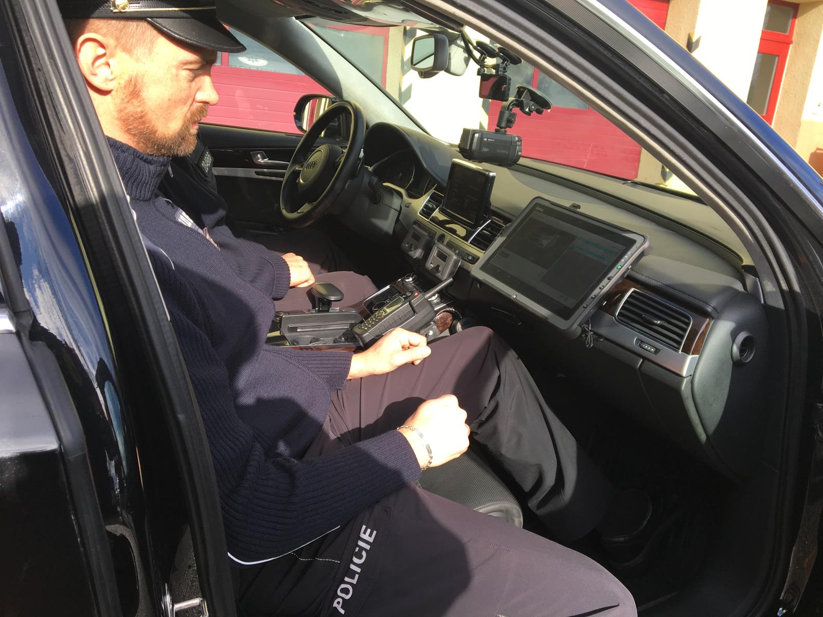Audi A8 - DO Pravy D11