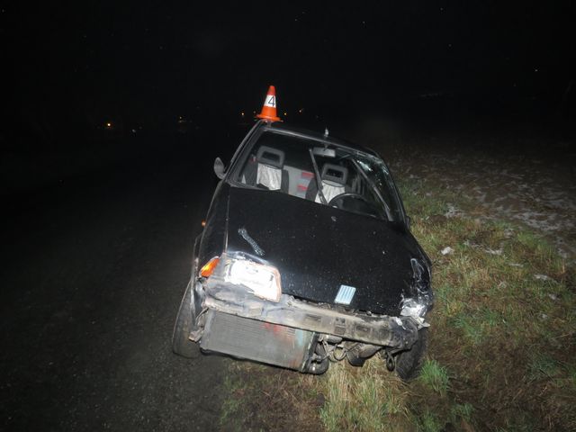 Auto příkop.JPG