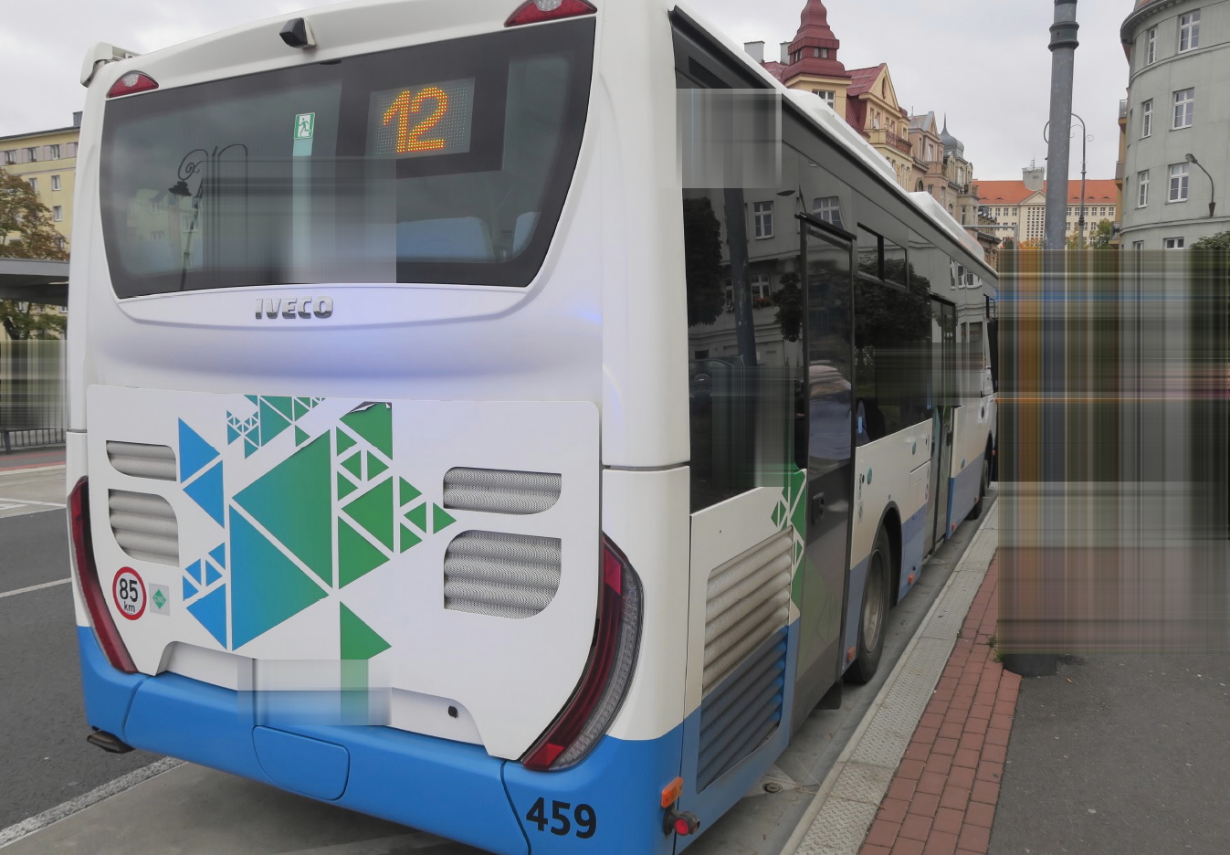 Autobus č. 12