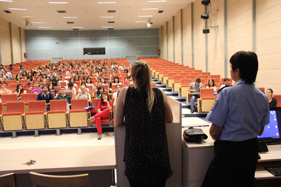 Beseda zahraniční studenti