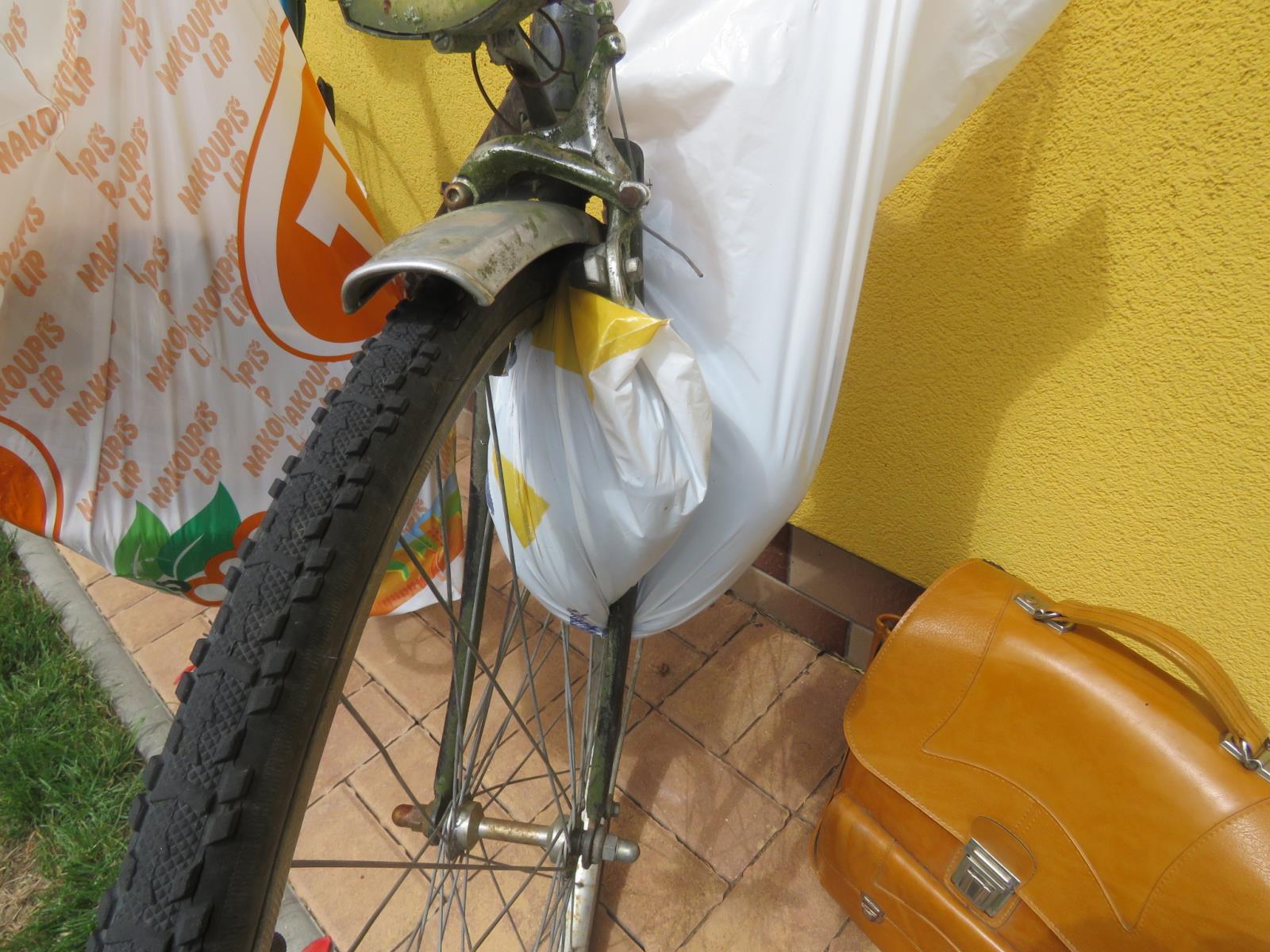 Cyklista svým zraněním podlehl