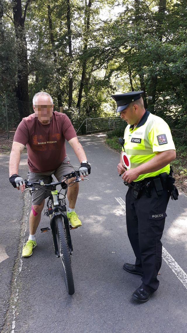 Cyklisté 1.jpg