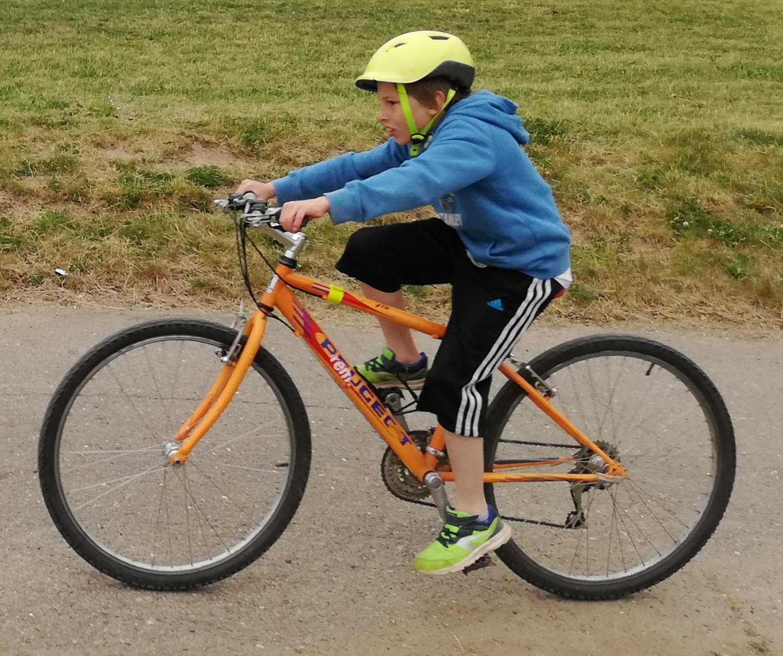 DBA - Na kole jen s přilbou 1.
