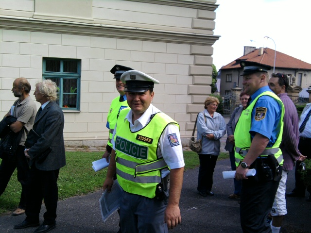 na bezpečnost dětí dohlíželi policisté