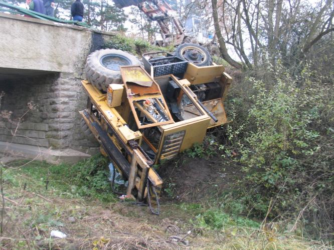 DN 13.11.2009 na silnici mezi obcemi Kloužovice a Dobronice u Chýnova