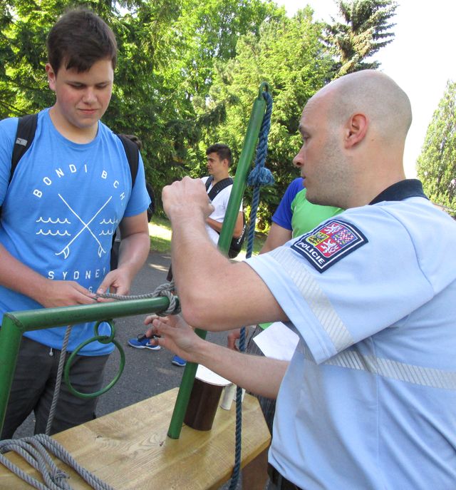 „DO ŽIVOTA BEZ KARAMBOLŮ“