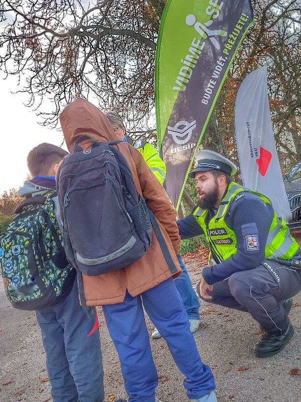 Dálniční policisté kontrolovali nejzranitelnější účastníky provozu - Jaroměř 18.10.2022