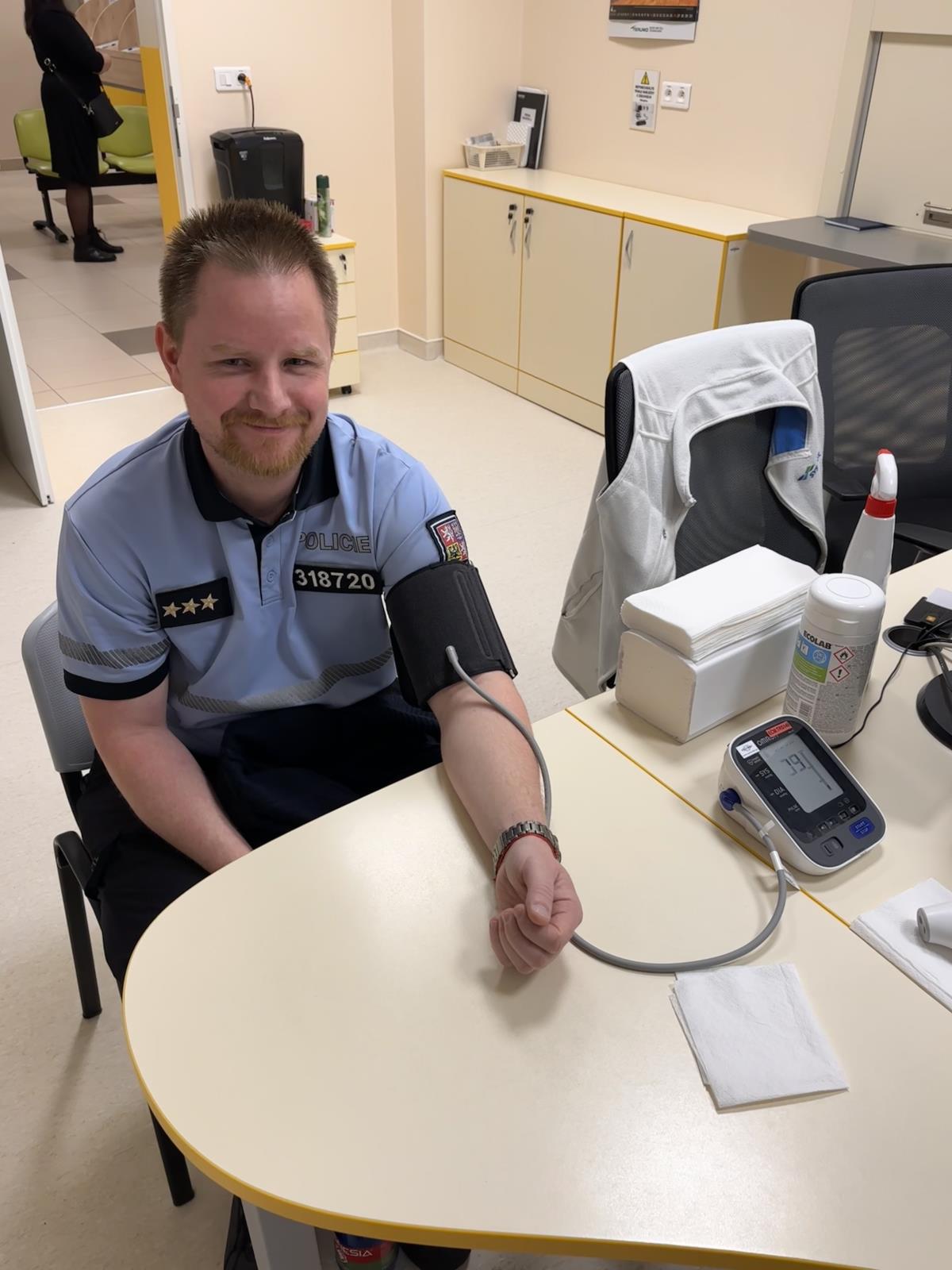 Darování krve, českokrumlovští policisté
