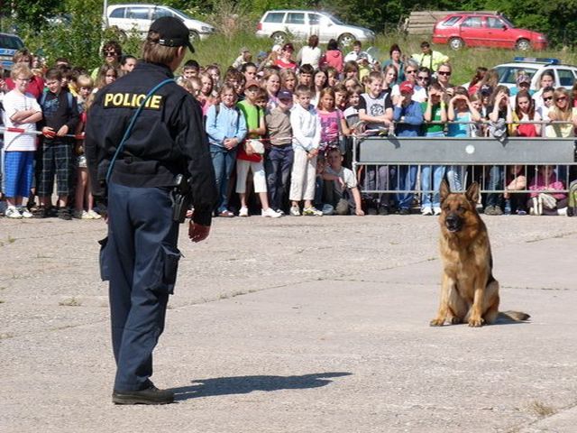 Den Policie CR 04