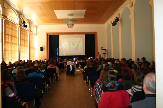 Do Boskovic přišly dvě stovky studentů