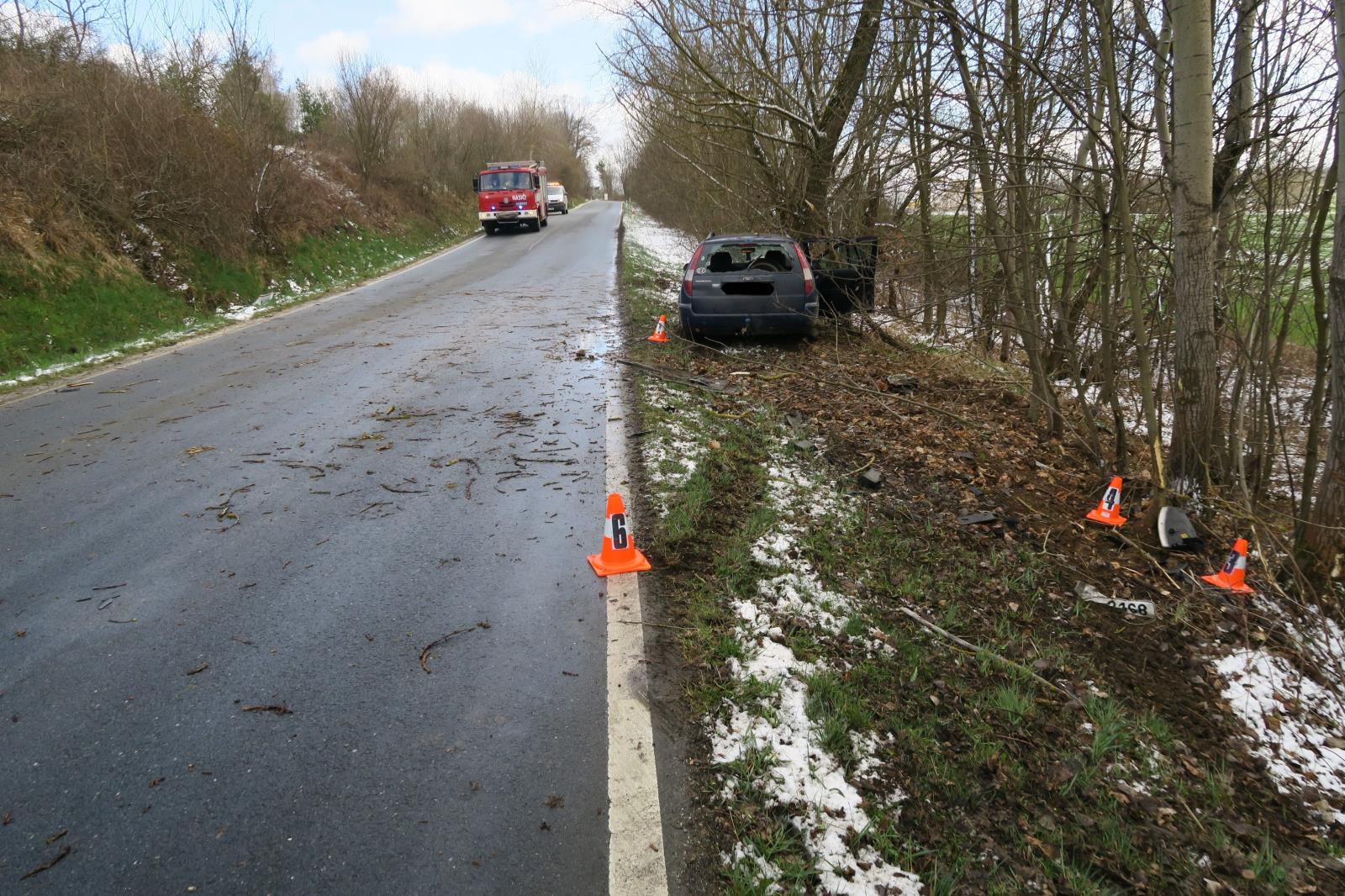Dopravní nehoda - Pařezov - 06.04.2021