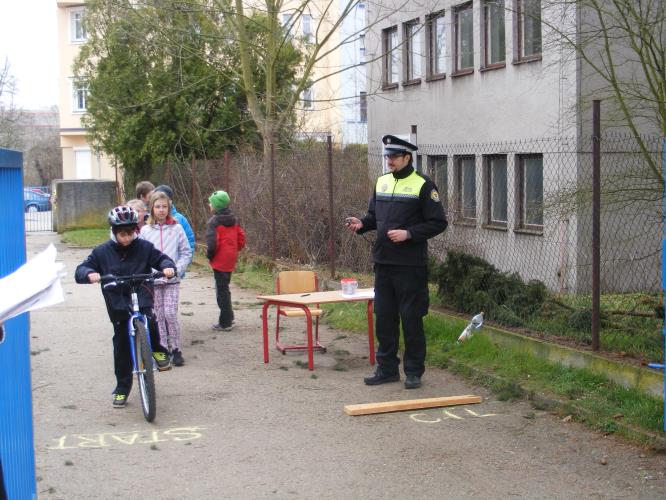 Dopravní soutěž mladých cyklistů 2015.jpg