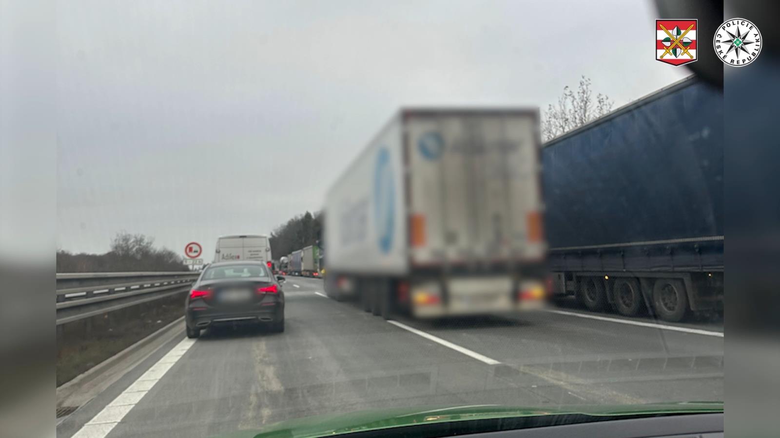 Foto č. 1 - Zneužil uličku.jpg