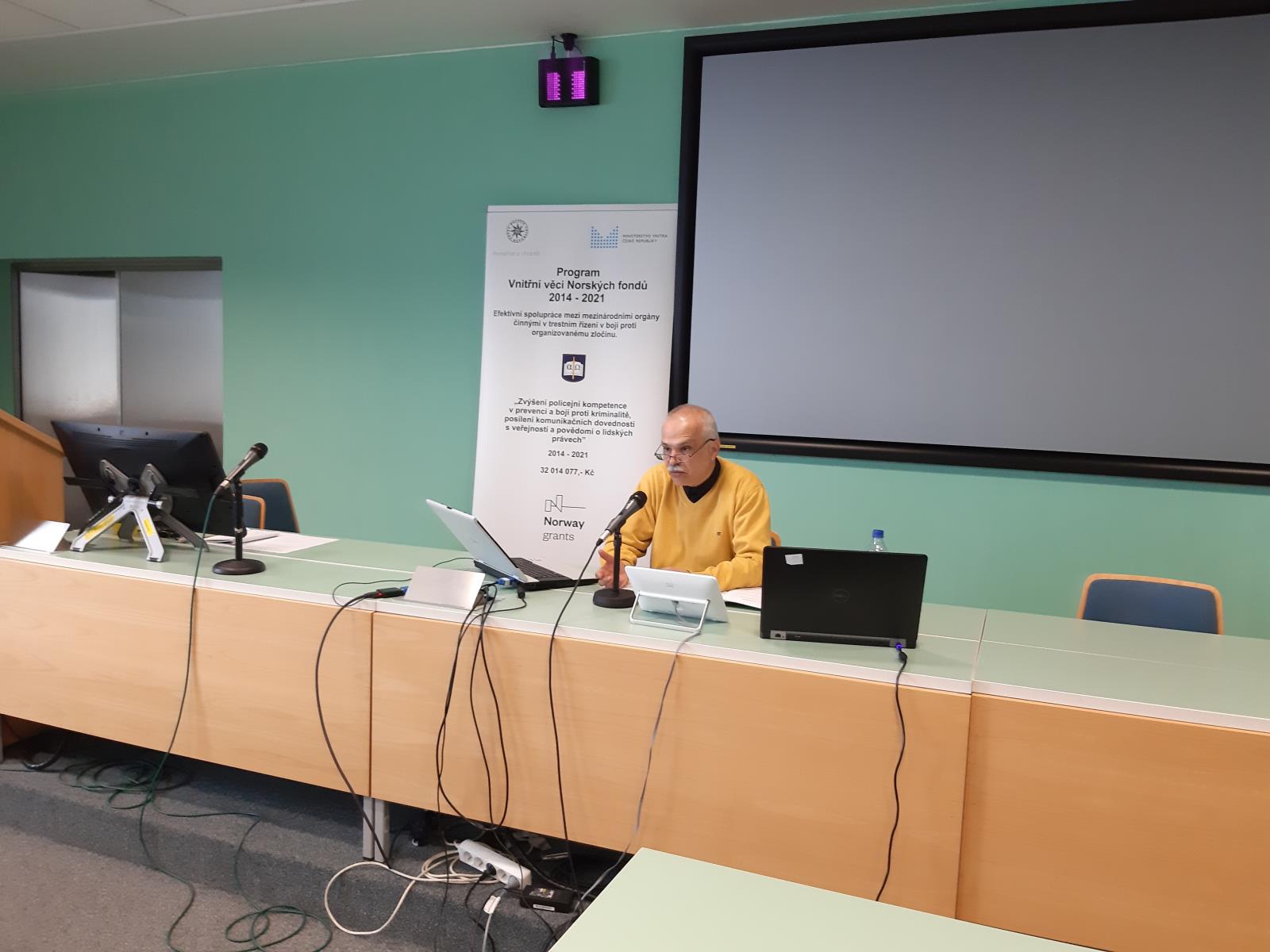 Foto z online semináře