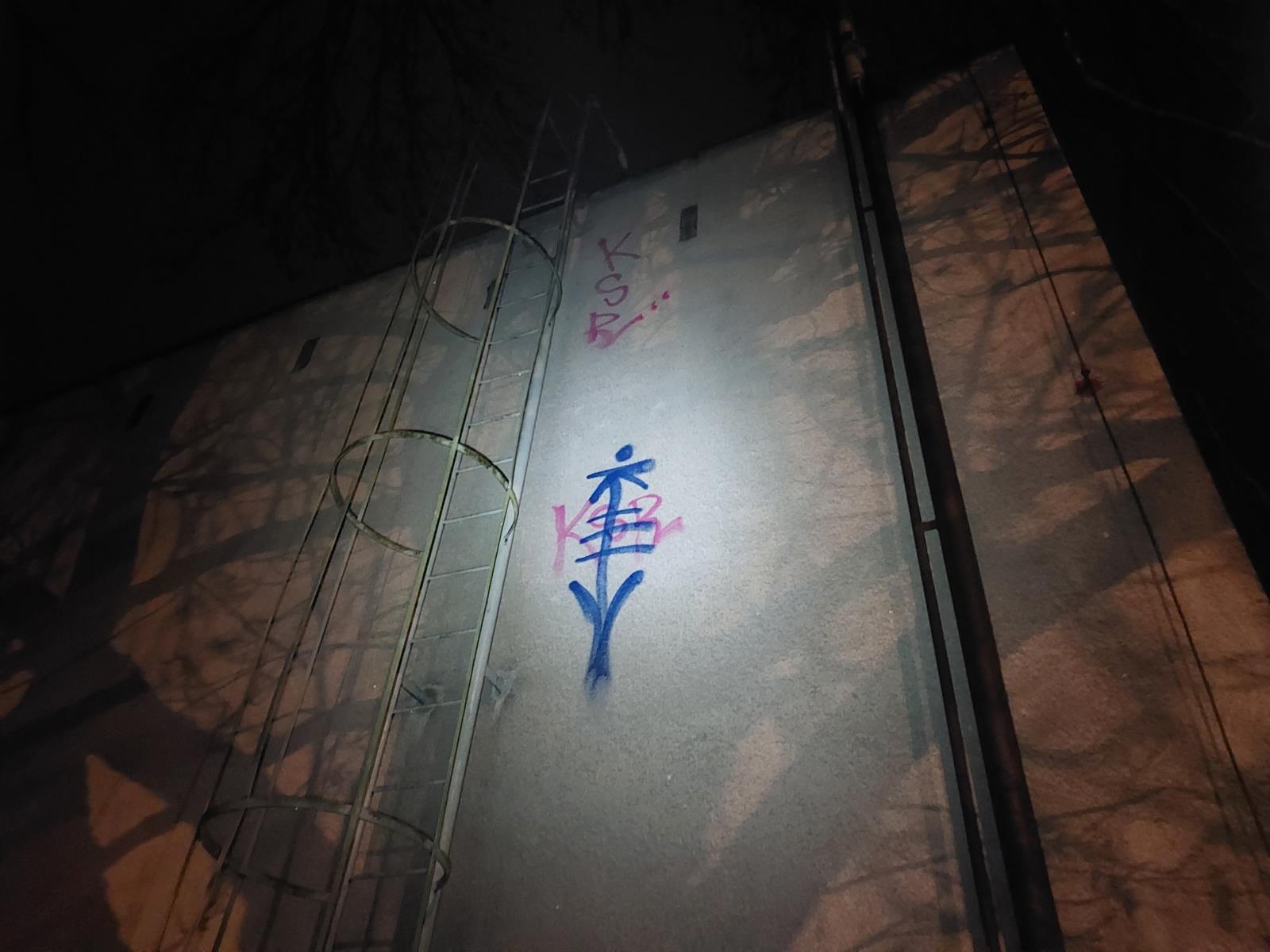 Graffiti na budově