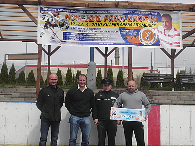 Hokejbal proti drogám 2010